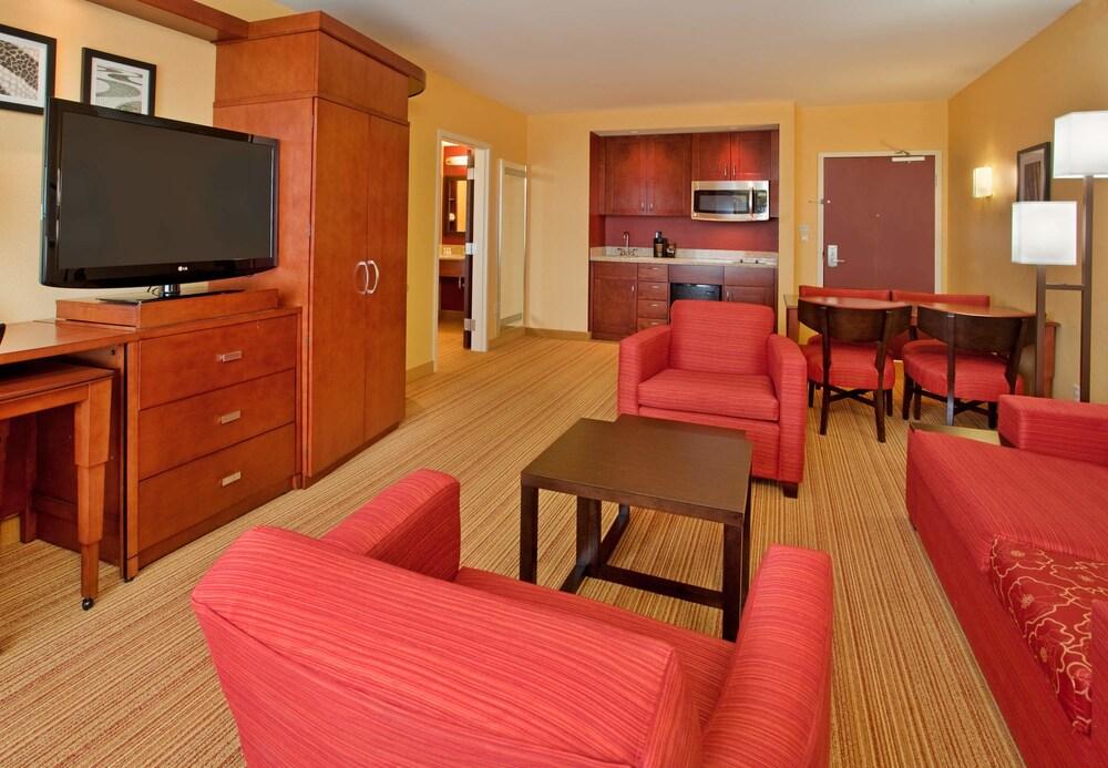 Hotel Courtyard By Marriott Pittsburgh North/cranberry Woods 3*