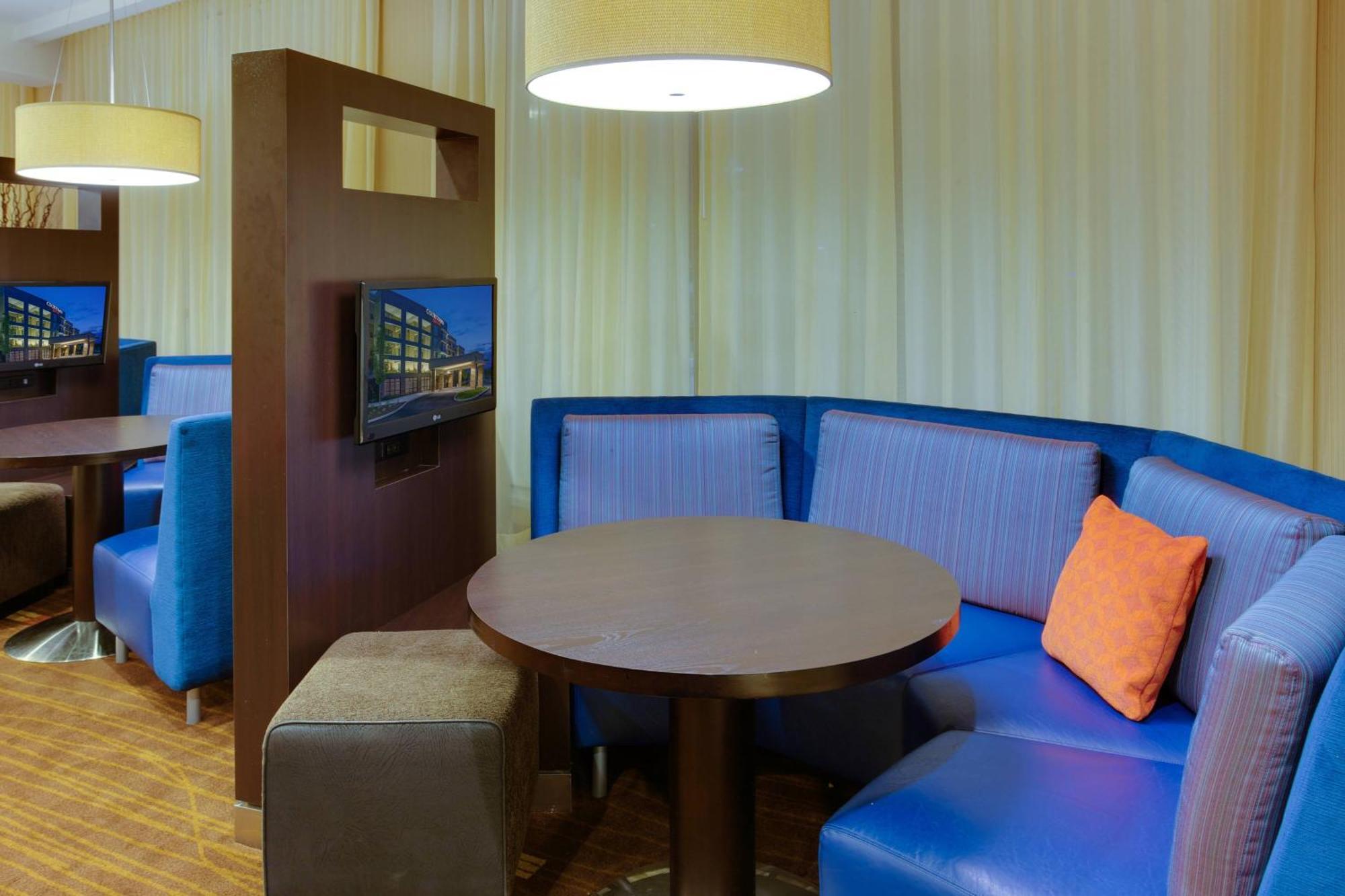 Hotel Courtyard By Marriott Pittsburgh North/cranberry Woods Cranberry Township
