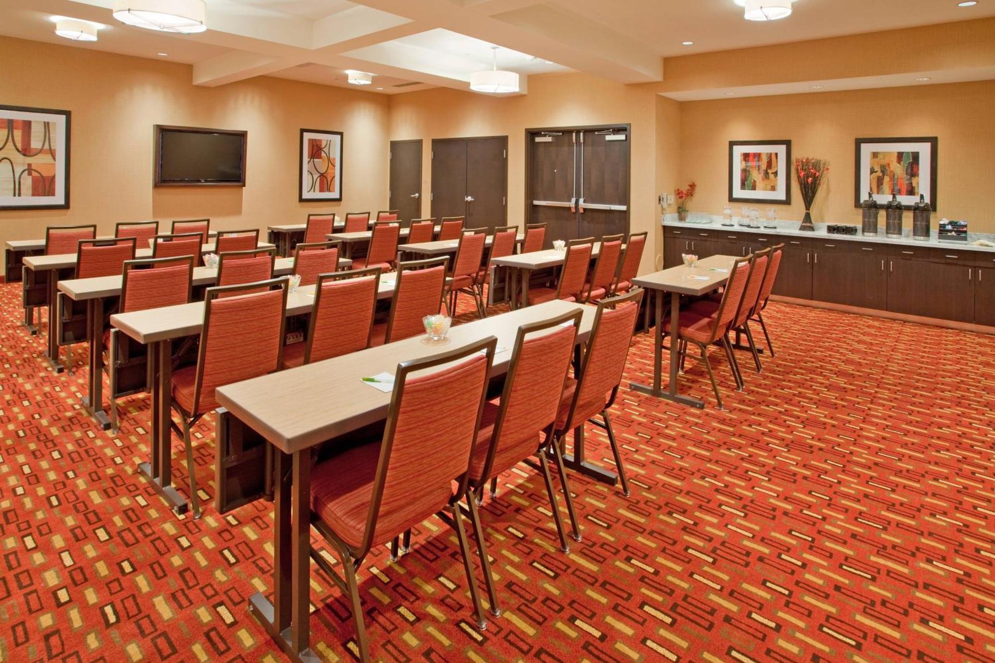 Hotel Courtyard By Marriott Pittsburgh North/cranberry Woods 3*